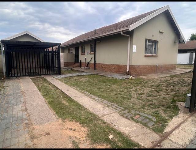 3 BEDROOM PROPERTY TO RENT IN KOSMOSPARK